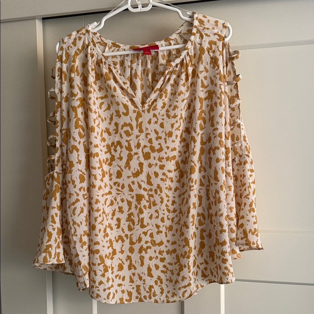 NWT Jennifer Lopez Bar sleeve Peasant Top